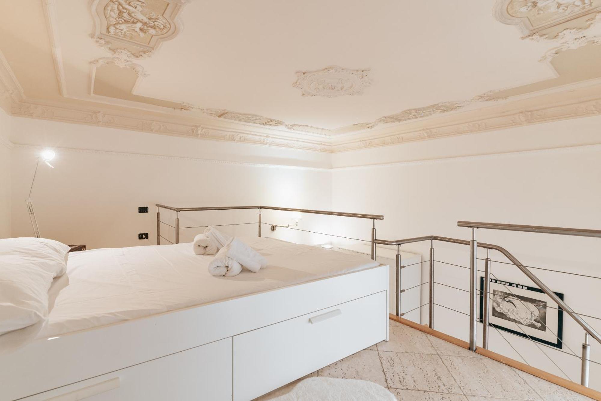 Four Luxury Art Apartment Palermo Bagian luar foto