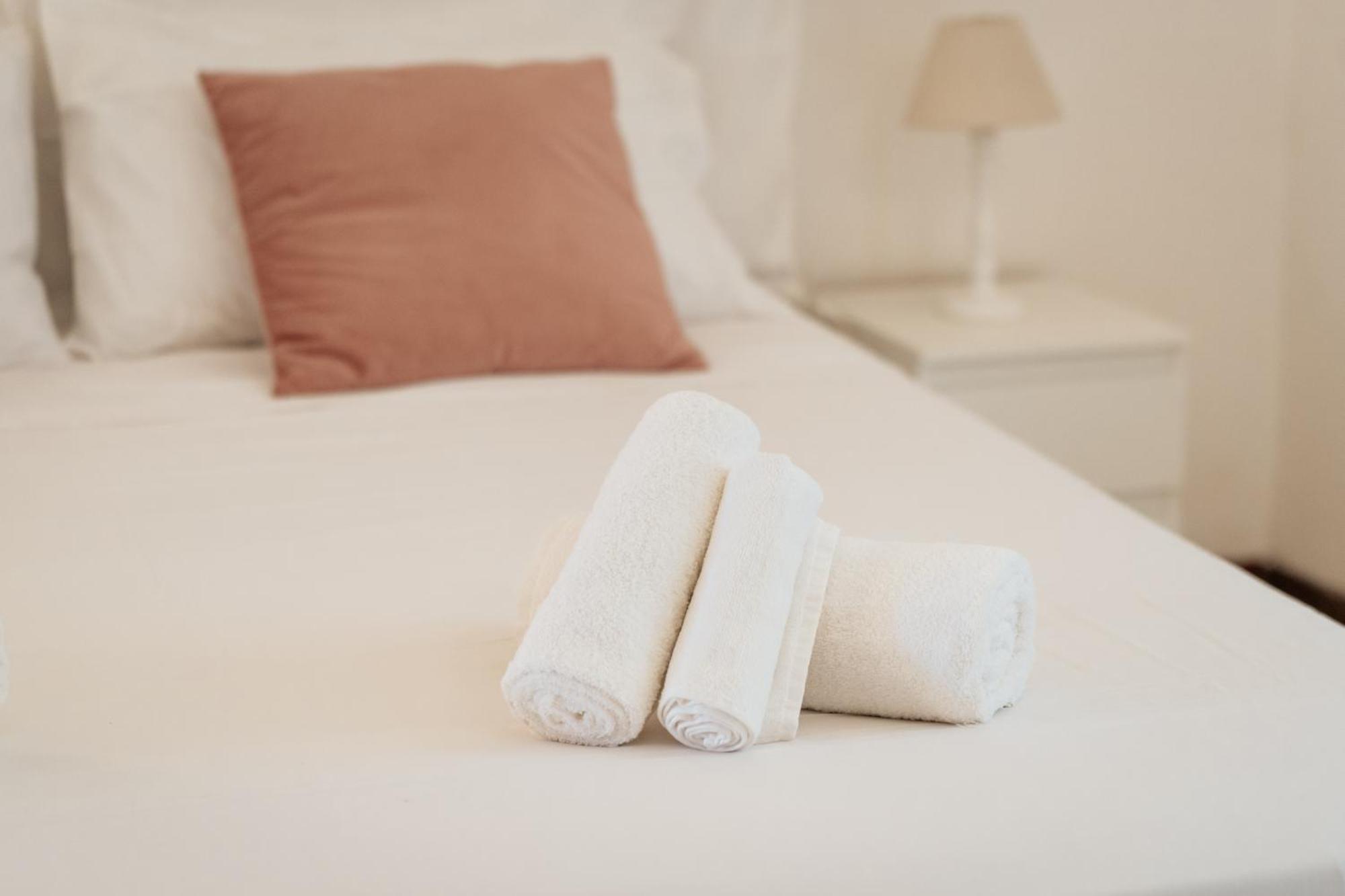 Four Luxury Art Apartment Palermo Bagian luar foto