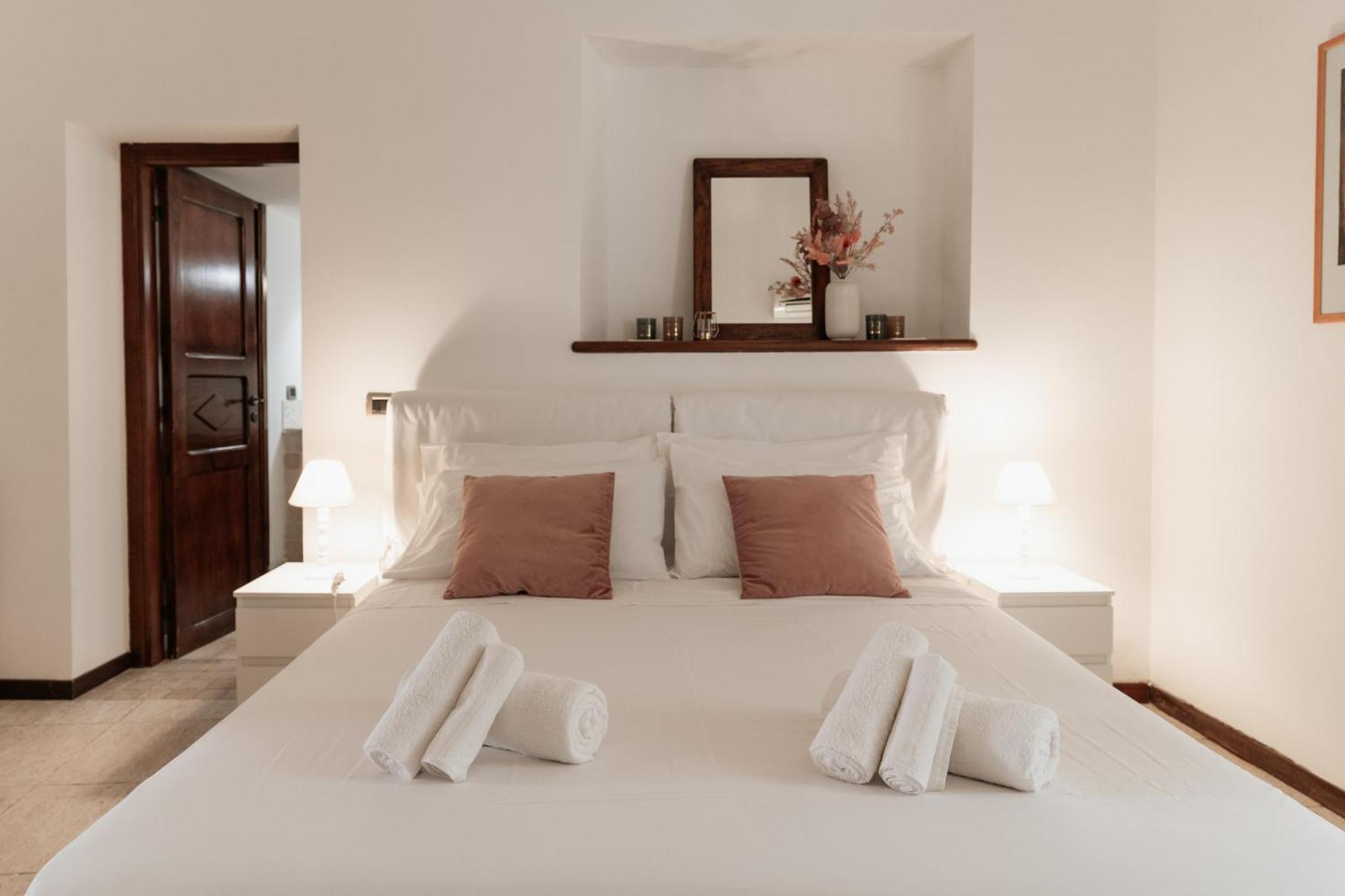 Four Luxury Art Apartment Palermo Bagian luar foto